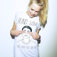 Blind_Love_T-Shirt_Girls